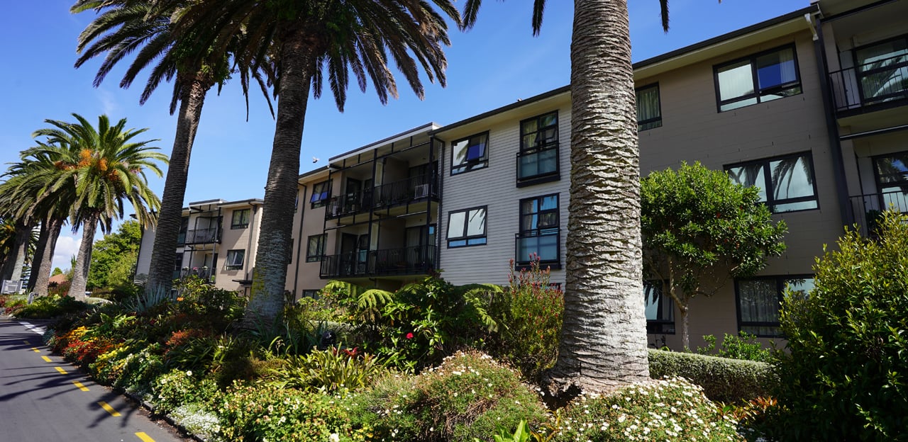 SV Website Image Template - Apartments - Working With Us 1280 x 624 001a